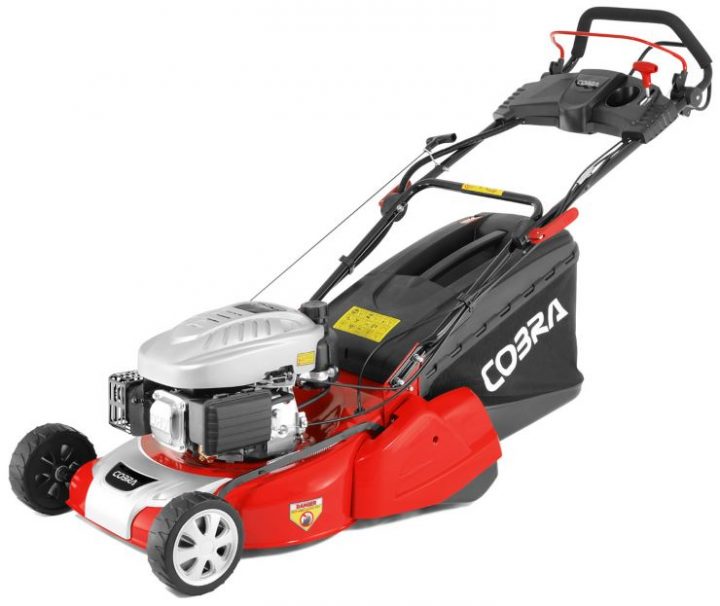 Cobra RM46SPCE 46cm rear roller Lawnmower powered by a Cobra DG450 OHV electric start engine