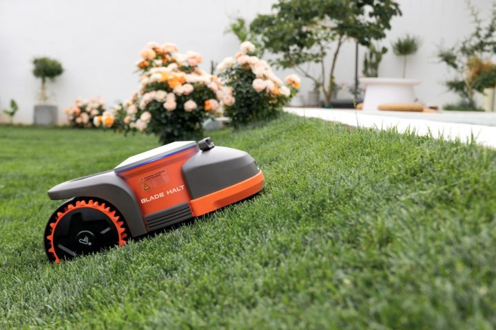 SEGWAY H800E ROBOTIC MOWER